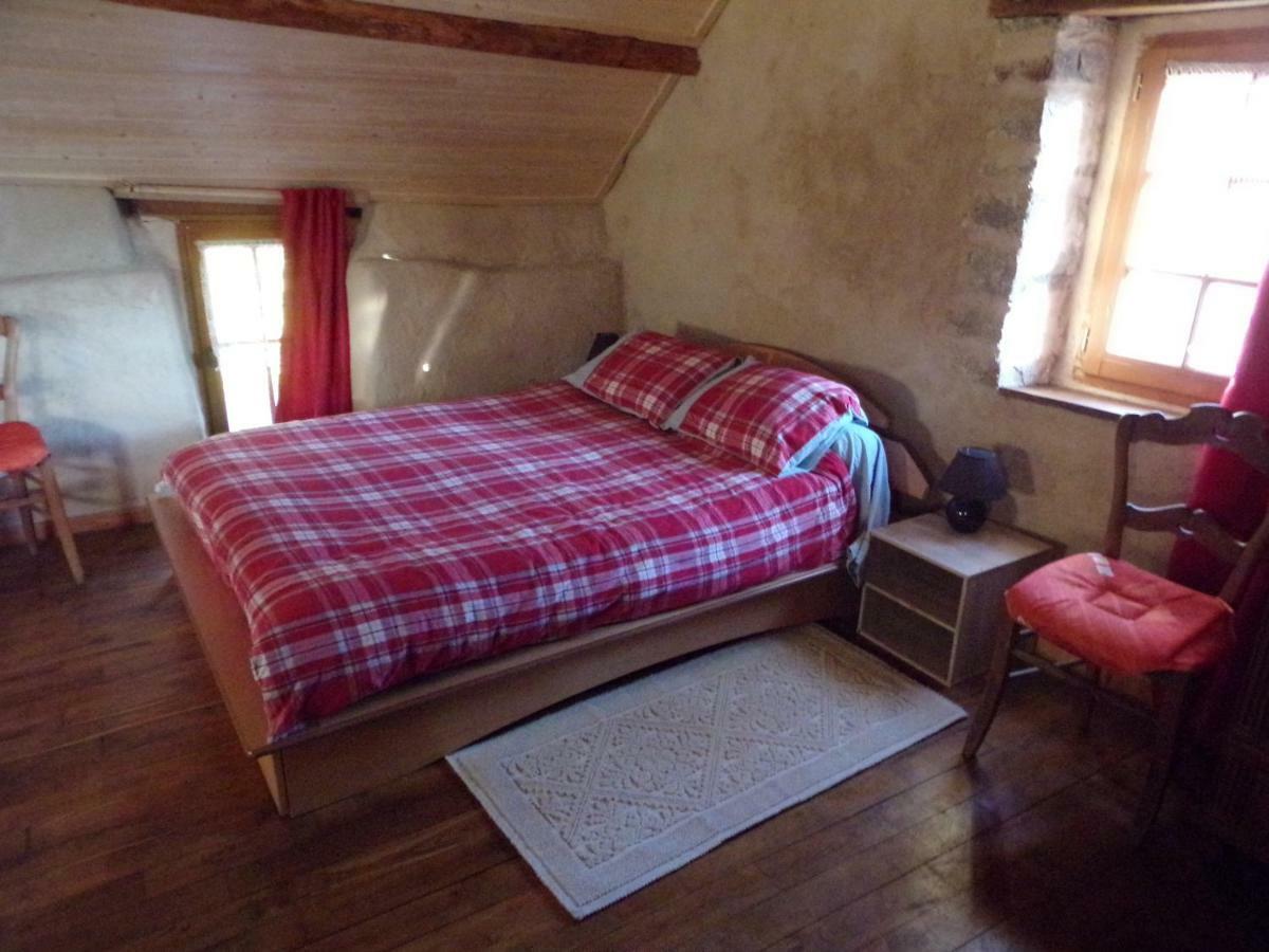 Villa Petite Ferme D'Autrefois Saint-Georges-Nigremont Esterno foto